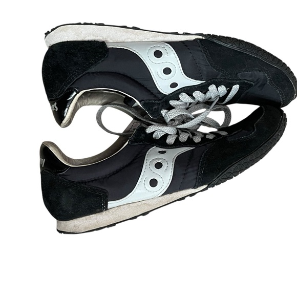 Saucony black & white sneakers. Size 9.5 boxBK - Picture 9 of 11